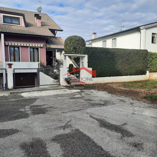 casa indipendente in vendita a Montecchio Maggiore in zona Alte Ceccato