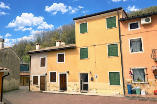 casa semindipendente in vendita a Montecchio Maggiore