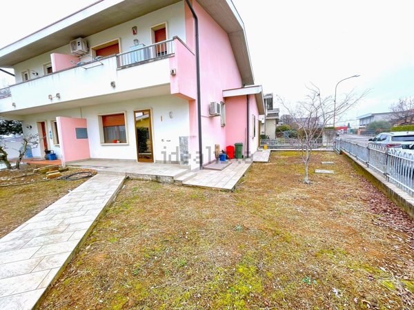 casa indipendente in vendita a Montecchio Maggiore