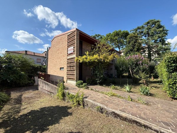 casa indipendente in vendita a Montecchio Maggiore