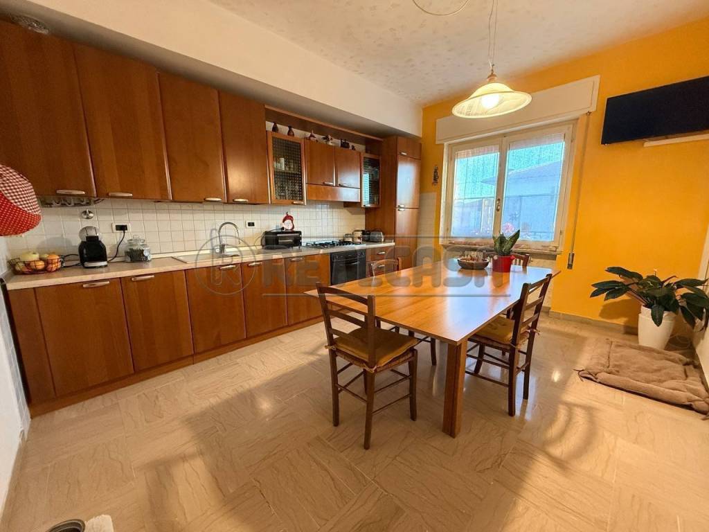 appartamento in vendita a Montecchio Maggiore in zona Alte Ceccato