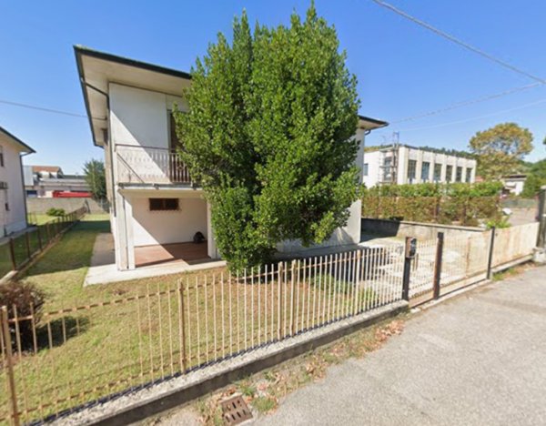 casa indipendente in vendita a Montecchio Maggiore