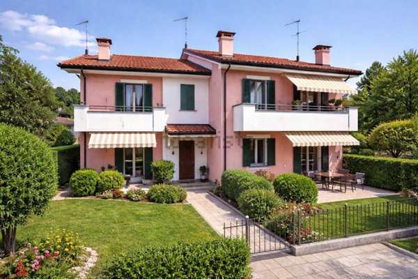 casa indipendente in vendita a Montecchio Maggiore