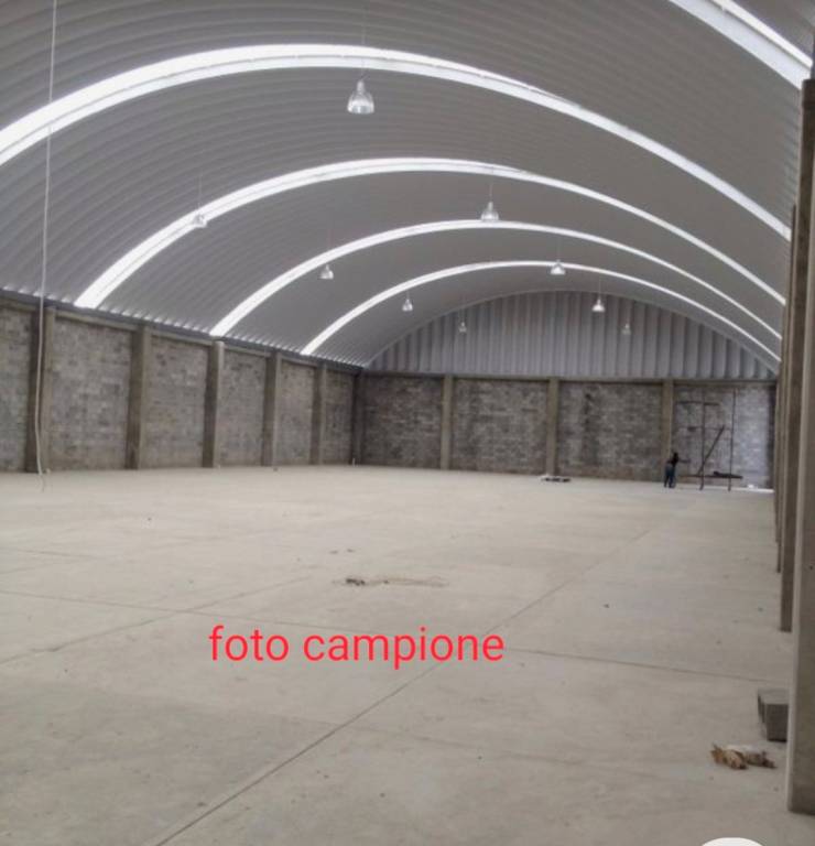 locale commerciale in vendita a Montecchio Maggiore