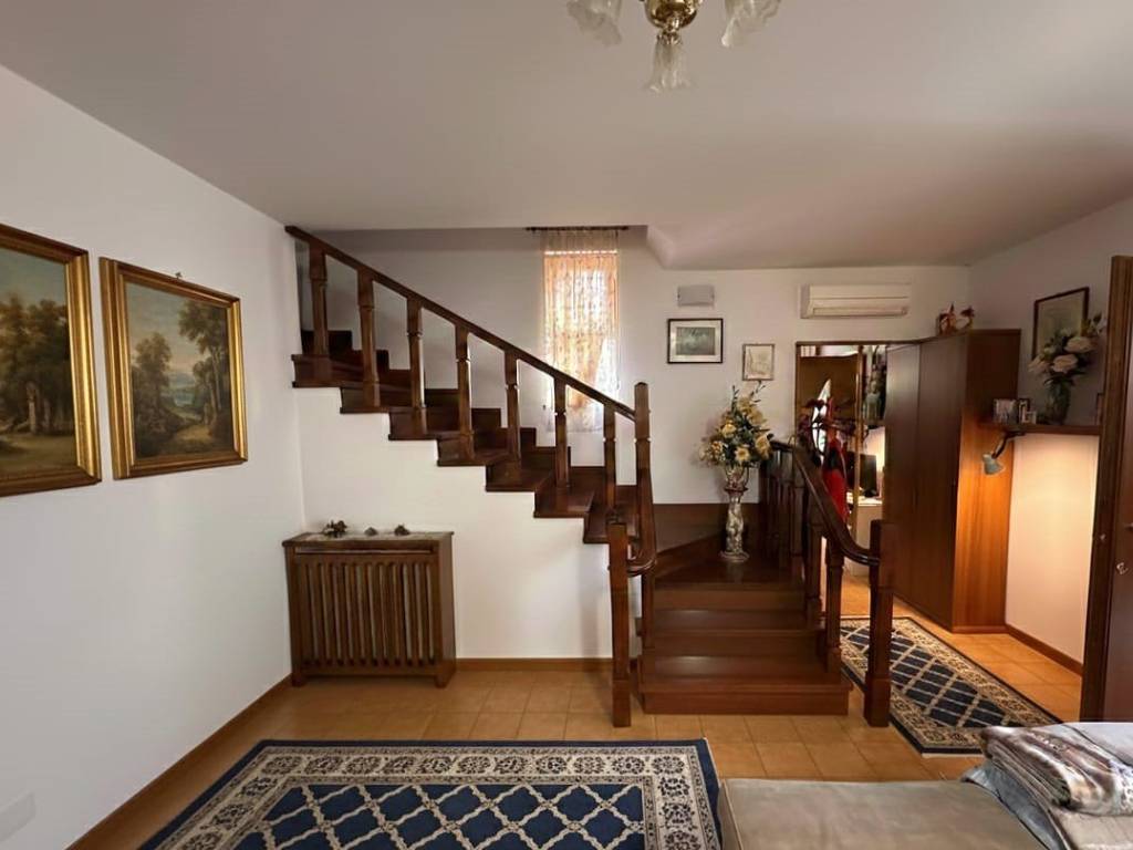 casa indipendente in vendita a Montecchio Maggiore in zona Alte Ceccato