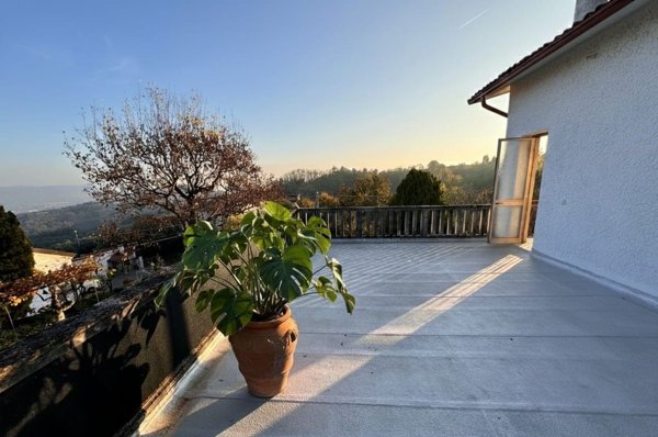 casa indipendente in vendita a Montecchio Maggiore