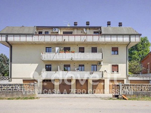 appartamento in vendita a Montecchio Maggiore in zona Alte Ceccato