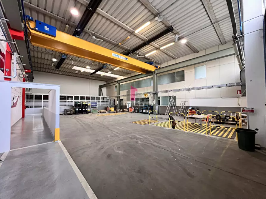 capannone in vendita a Montecchio Maggiore