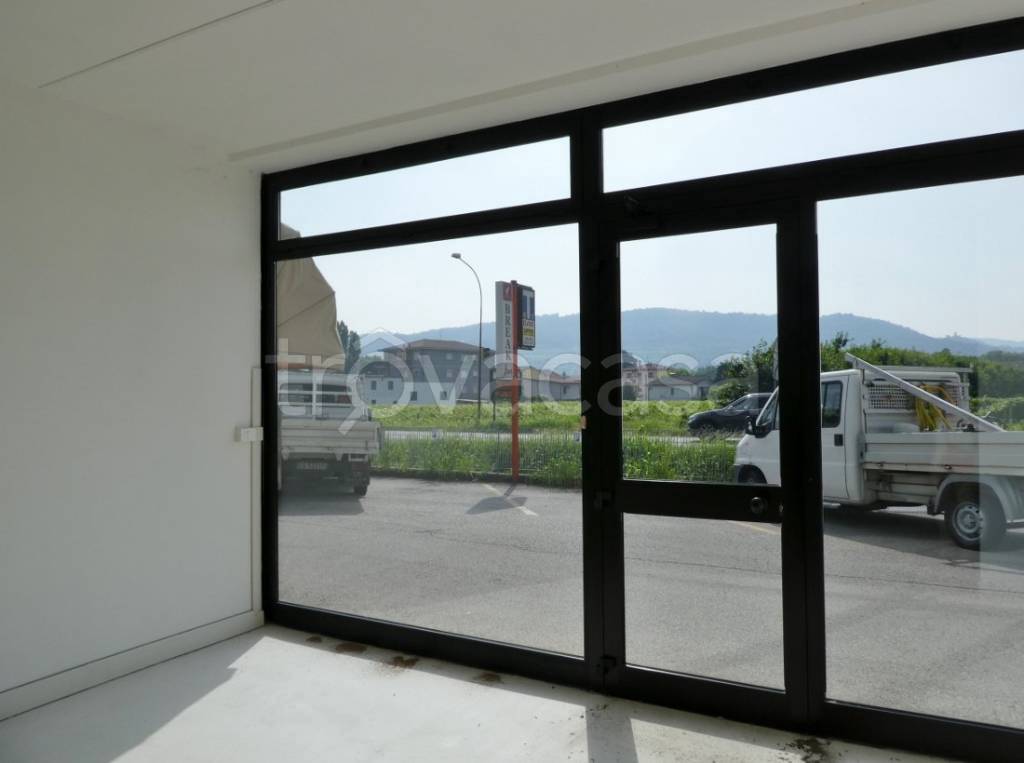 negozio in vendita a Montecchio Maggiore