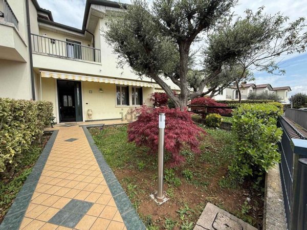 casa indipendente in vendita a Montecchio Maggiore