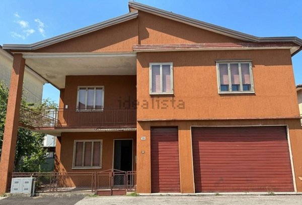casa indipendente in vendita a Montecchio Maggiore