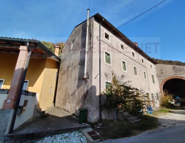 casa indipendente in vendita a Montecchio Maggiore