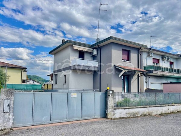 casa indipendente in vendita a Montecchio Maggiore