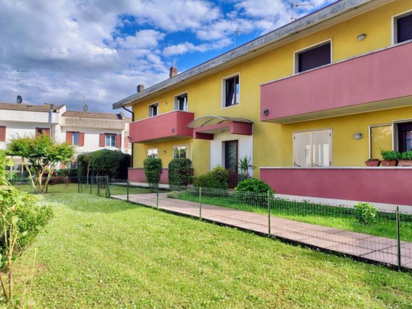 appartamento in vendita a Montecchio Maggiore in zona Alte Ceccato