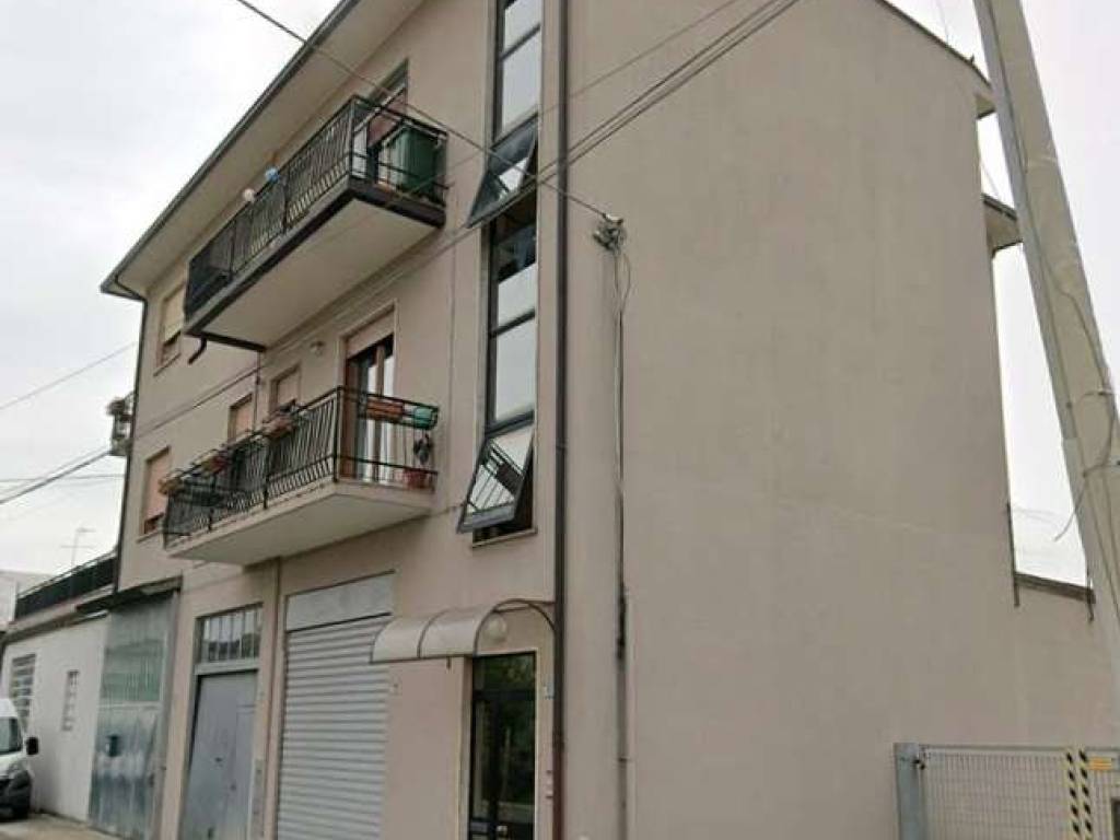 appartamento in vendita a Montecchio Maggiore in zona Alte Ceccato