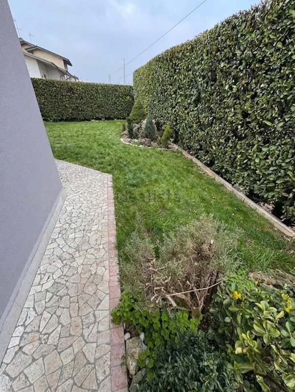 appartamento in vendita a Montecchio Maggiore in zona Alte Ceccato