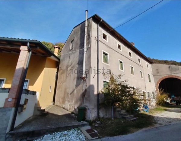 casa indipendente in vendita a Montecchio Maggiore