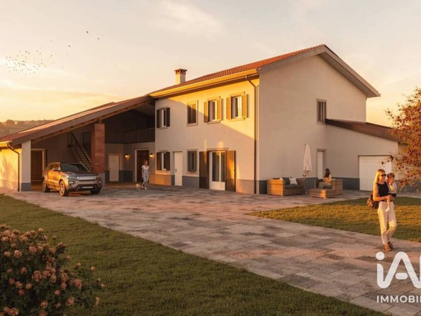 casa indipendente in vendita a Montecchio Maggiore in zona Santissima Trinità