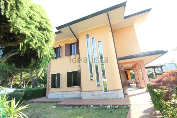 casa indipendente in vendita a Montecchio Maggiore in zona Alte Ceccato