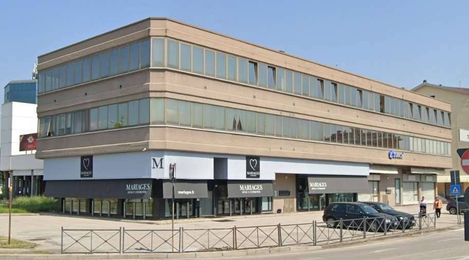 appartamento in vendita a Montecchio Maggiore in zona Alte Ceccato