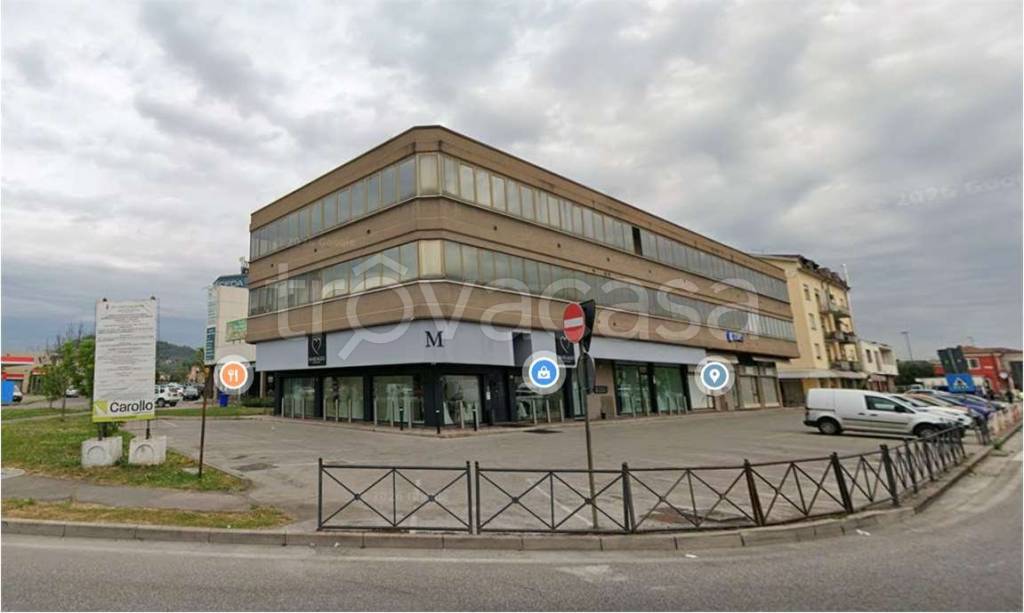 appartamento in vendita a Montecchio Maggiore in zona Alte Ceccato