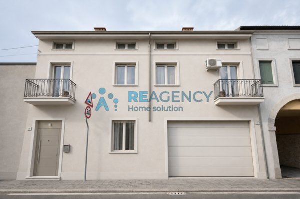 casa indipendente in vendita a Montecchio Maggiore