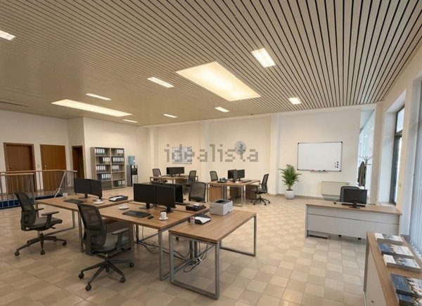 ufficio in vendita a Montecchio Maggiore in zona Alte Ceccato