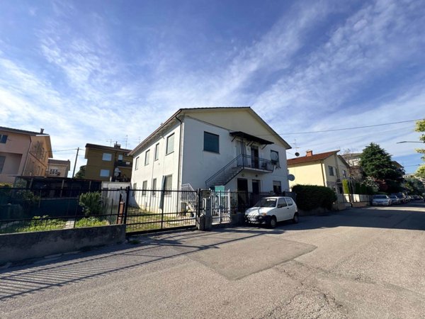 appartamento in vendita a Montecchio Maggiore in zona Alte Ceccato