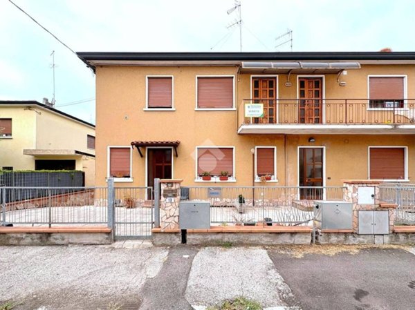 appartamento in vendita a Montecchio Maggiore in zona Alte Ceccato