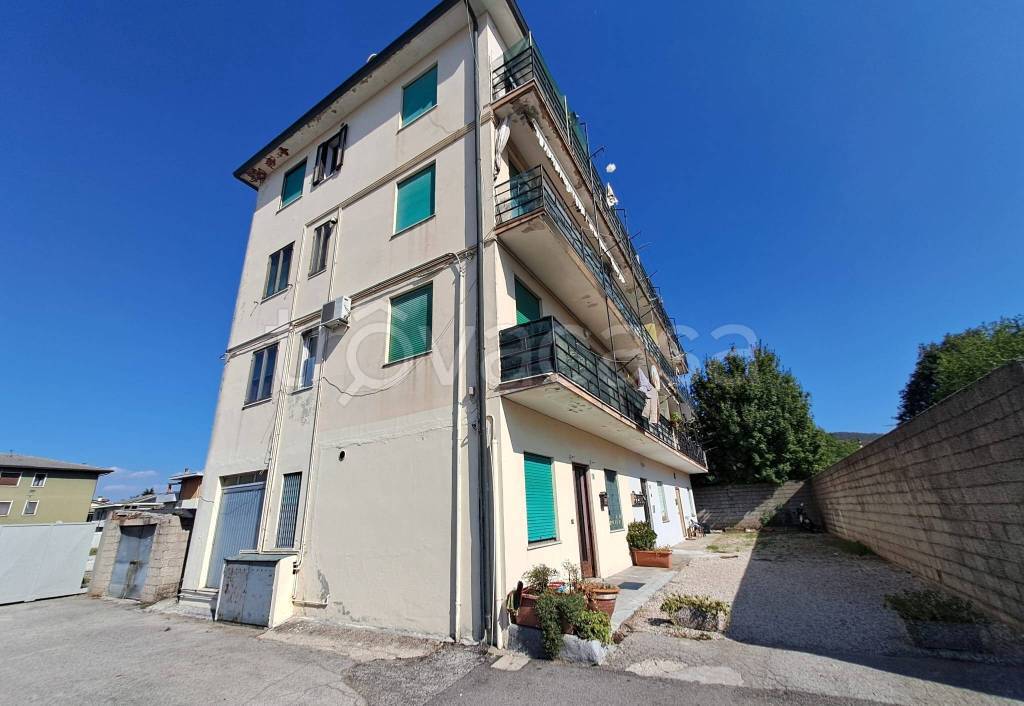 appartamento in vendita a Montecchio Maggiore in zona Alte Ceccato