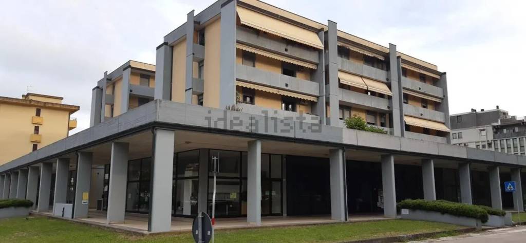 ufficio in vendita a Montecchio Maggiore in zona Alte Ceccato