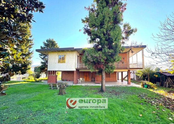 casa indipendente in vendita a Montecchio Maggiore in zona Alte Ceccato