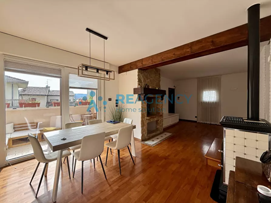 appartamento in vendita a Montecchio Maggiore in zona Alte Ceccato