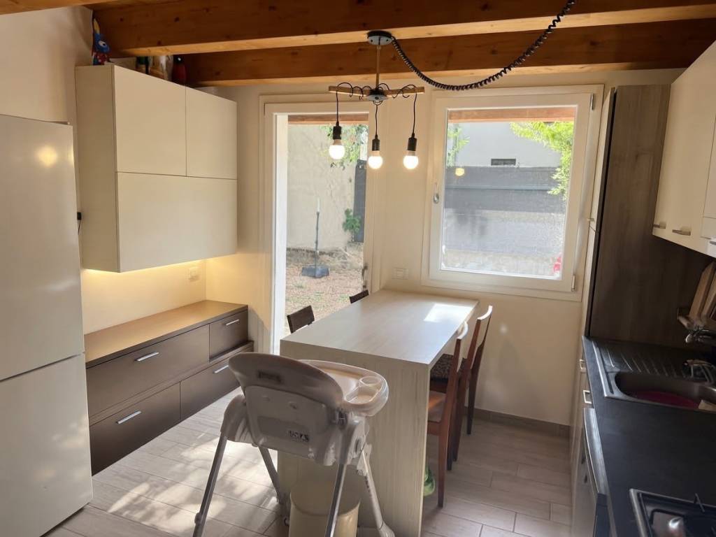 casa indipendente in vendita a Montecchio Maggiore in zona Alte Ceccato