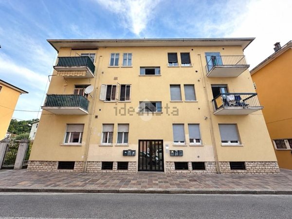 appartamento in vendita a Montecchio Maggiore in zona Alte Ceccato