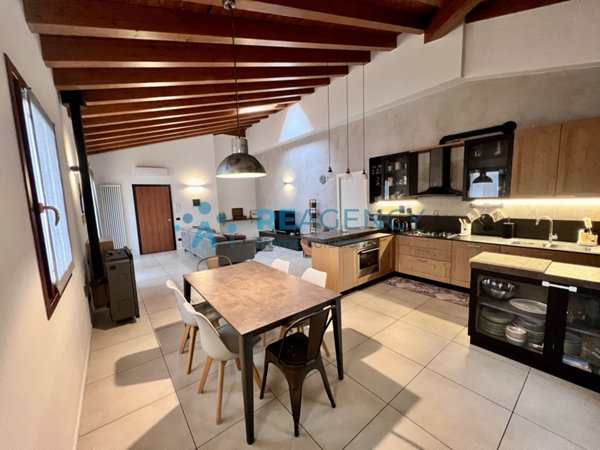 appartamento in vendita a Montecchio Maggiore in zona Alte Ceccato