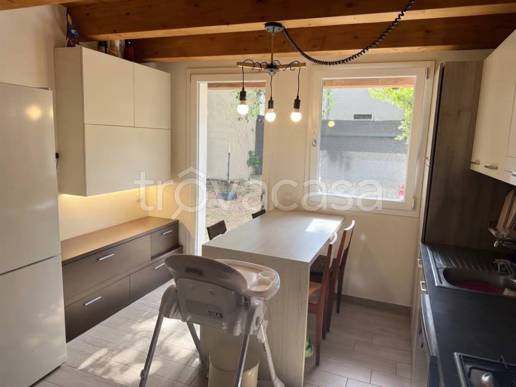 casa indipendente in vendita a Montecchio Maggiore in zona Alte Ceccato