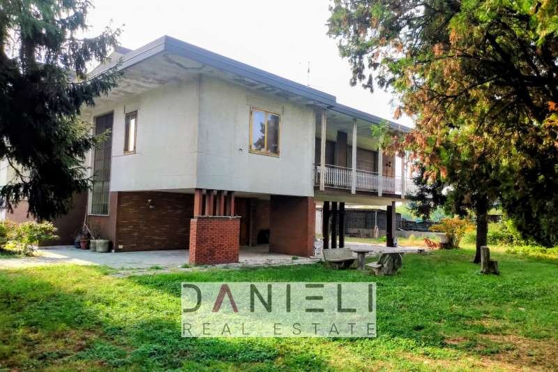 casa indipendente in vendita a Montecchio Maggiore in zona Alte Ceccato