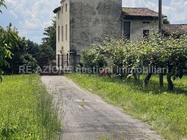casa indipendente in vendita a Montecchio Precalcino in zona Levà