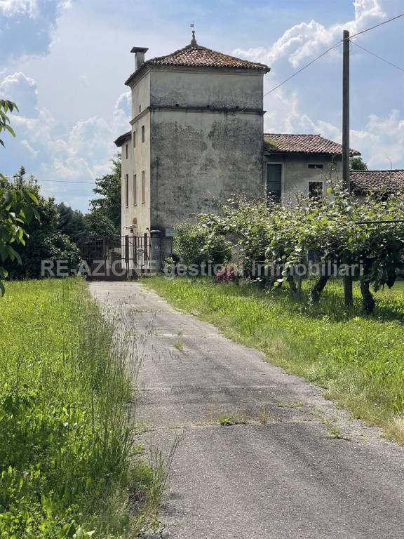 casale in vendita a Montecchio Precalcino in zona Levà