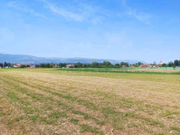 terreno edificabile in vendita a Montecchio Precalcino