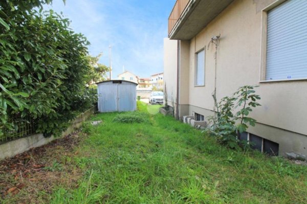 appartamento in vendita a Montecchio Precalcino in zona Preara