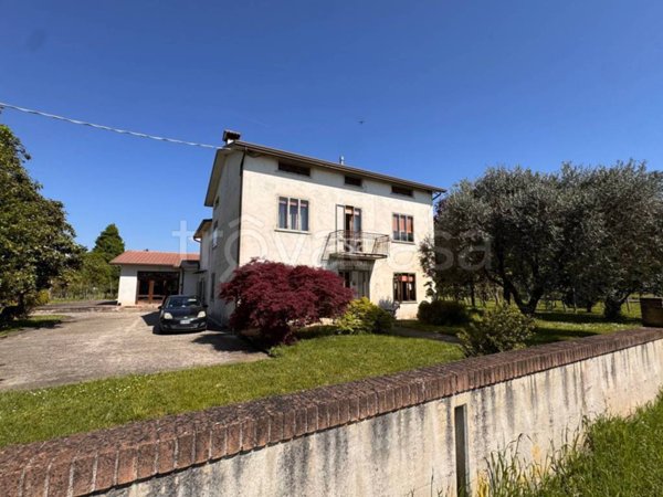 casa indipendente in vendita a Montecchio Precalcino