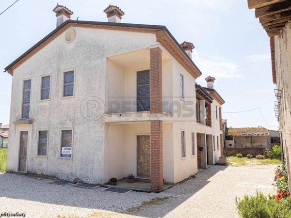 casa indipendente in vendita a Montecchio Precalcino in zona Levà