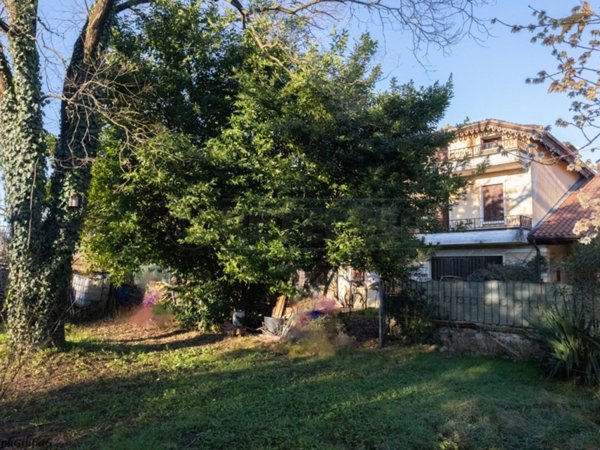 casa indipendente in vendita a Montecchio Precalcino