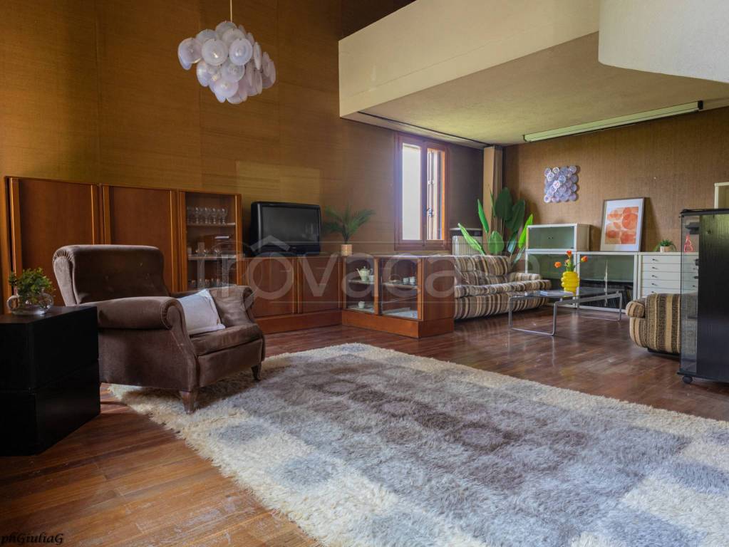casa indipendente in vendita a Montecchio Precalcino