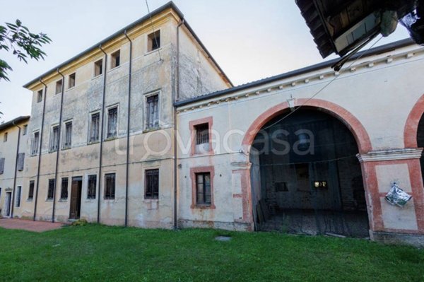 casa indipendente in vendita a Montecchio Precalcino