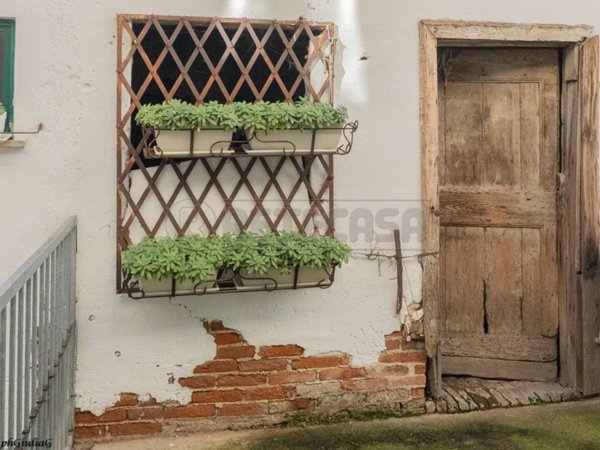 casa indipendente in vendita a Montecchio Precalcino in zona Preara