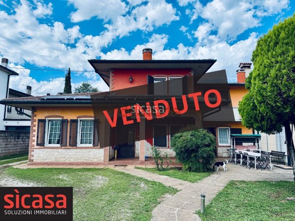 casa indipendente in vendita a Montecchio Precalcino