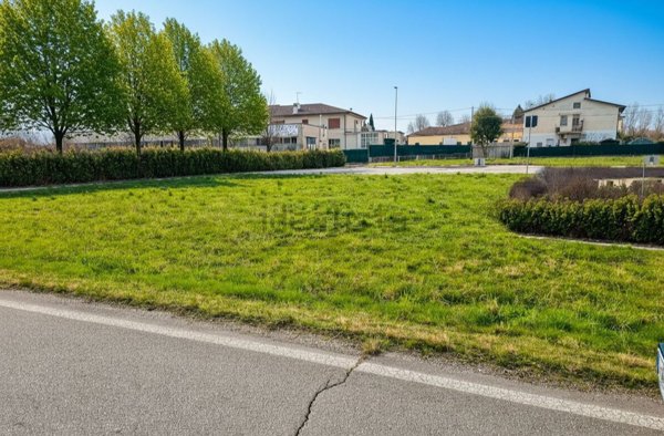 casa indipendente in vendita a Montecchio Precalcino